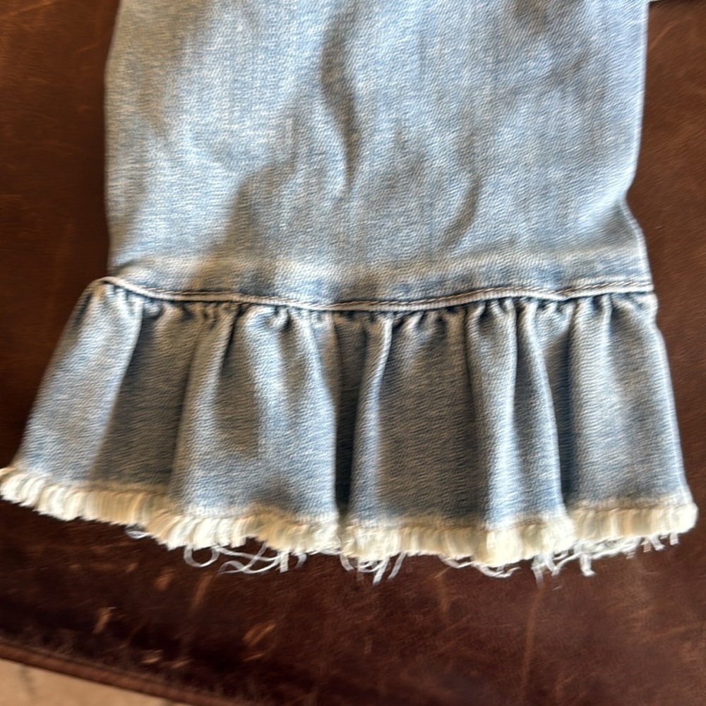 Ruffle jeans… 👖. Adorable! - Picture 5 of 10